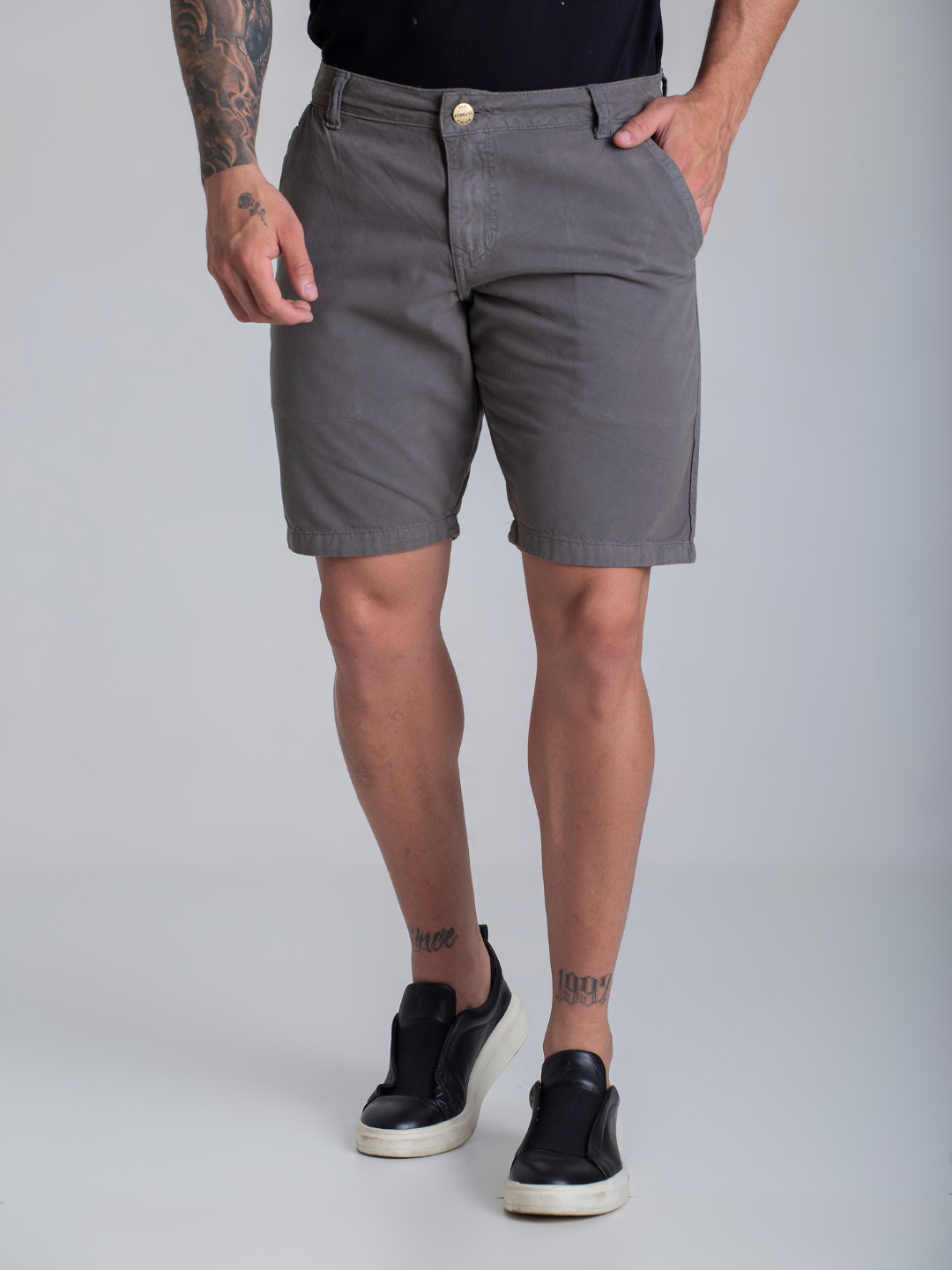 Bermuda Masculina Social Cinza Sarja Chino Brim