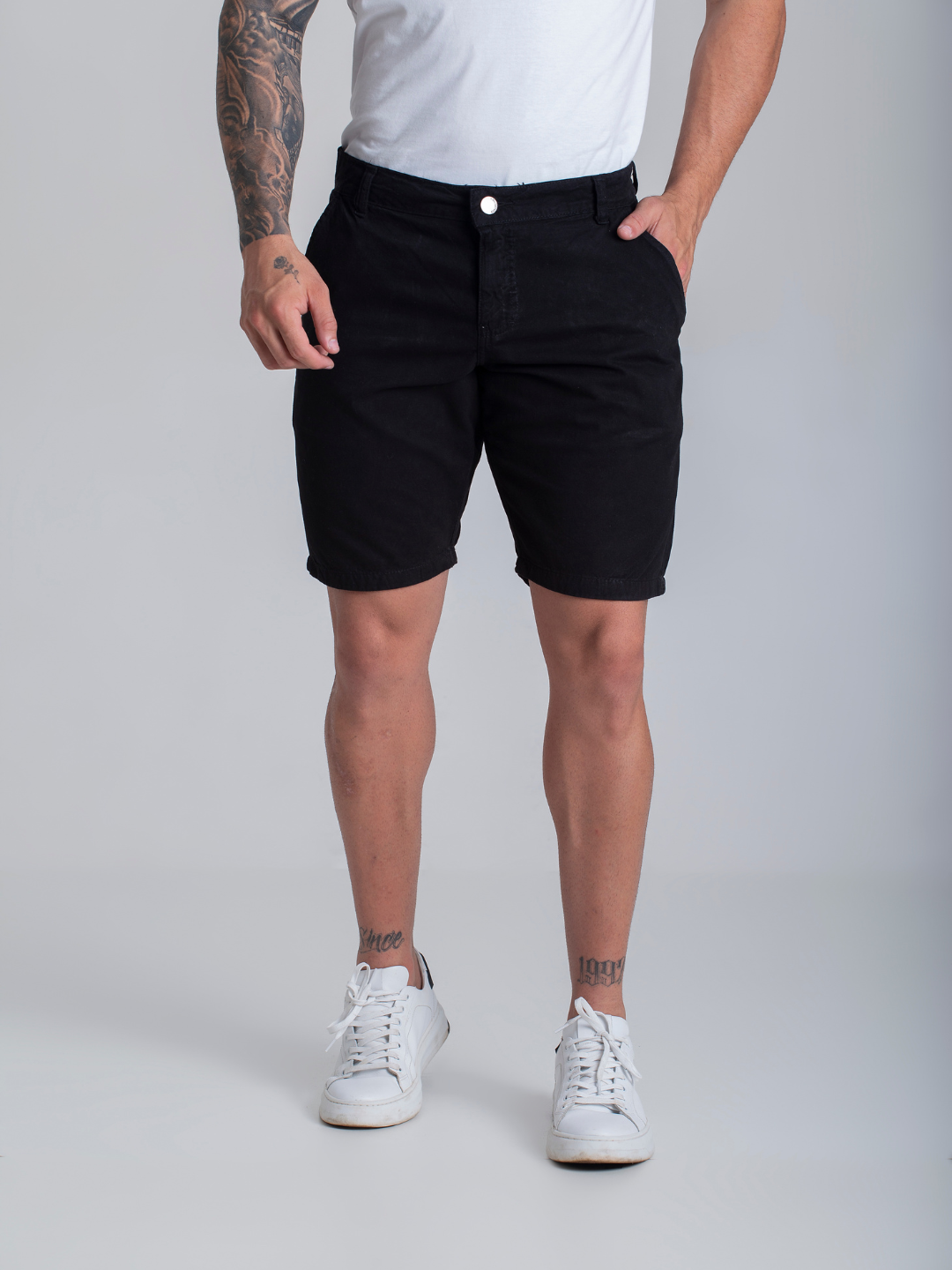 Bermuda Social Masculina Preta Sarja Brim Chino Preto