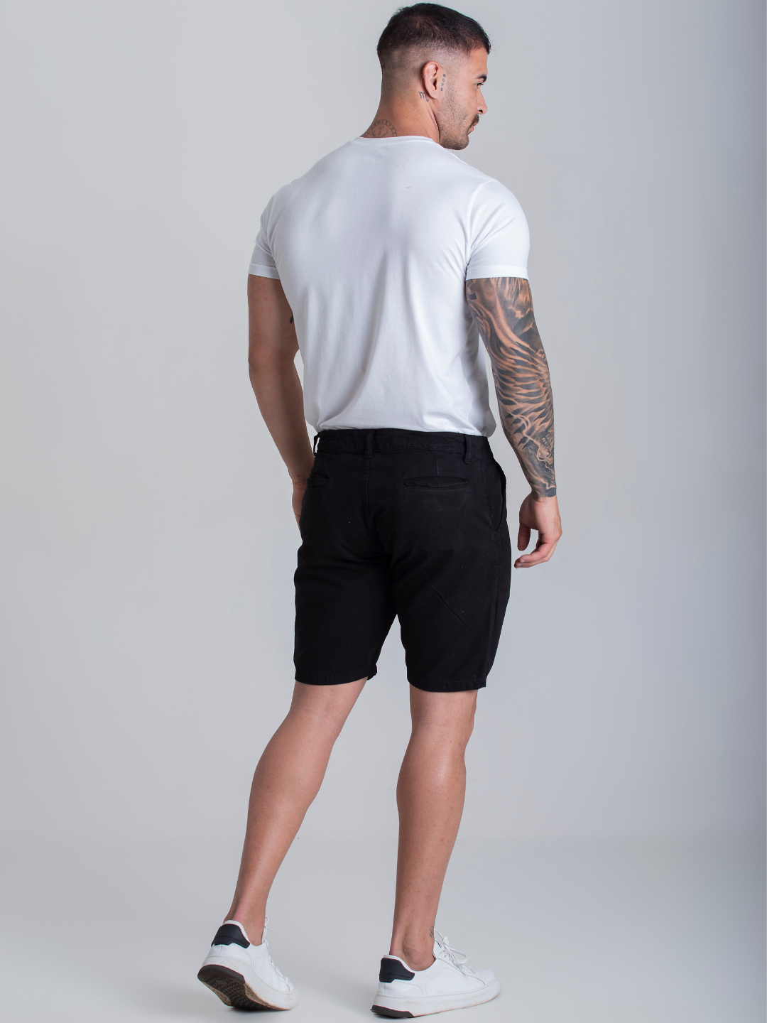 Bermuda Social Masculina Preta Sarja Brim Chino Preto