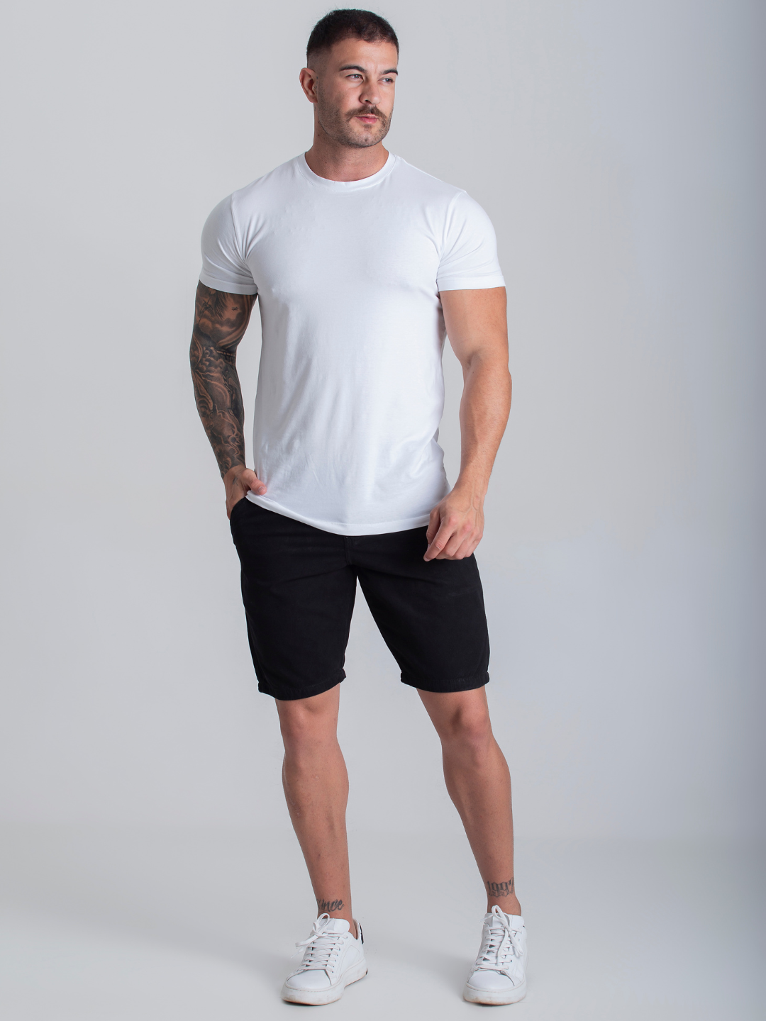 Bermuda Social Masculina Preta Sarja Brim Chino Preto